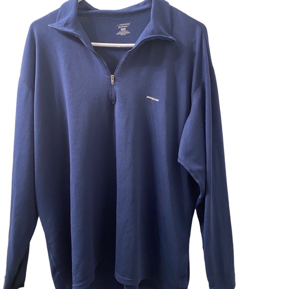 Men's Patagonia light half zip pullover. - Picture 1 of 2